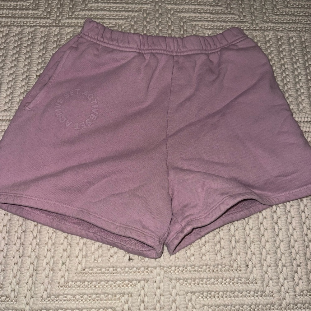Set Active Shorts - Picture 2 of 4